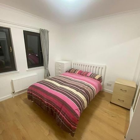 Steps Away From All The Action Edimburgo Exterior foto